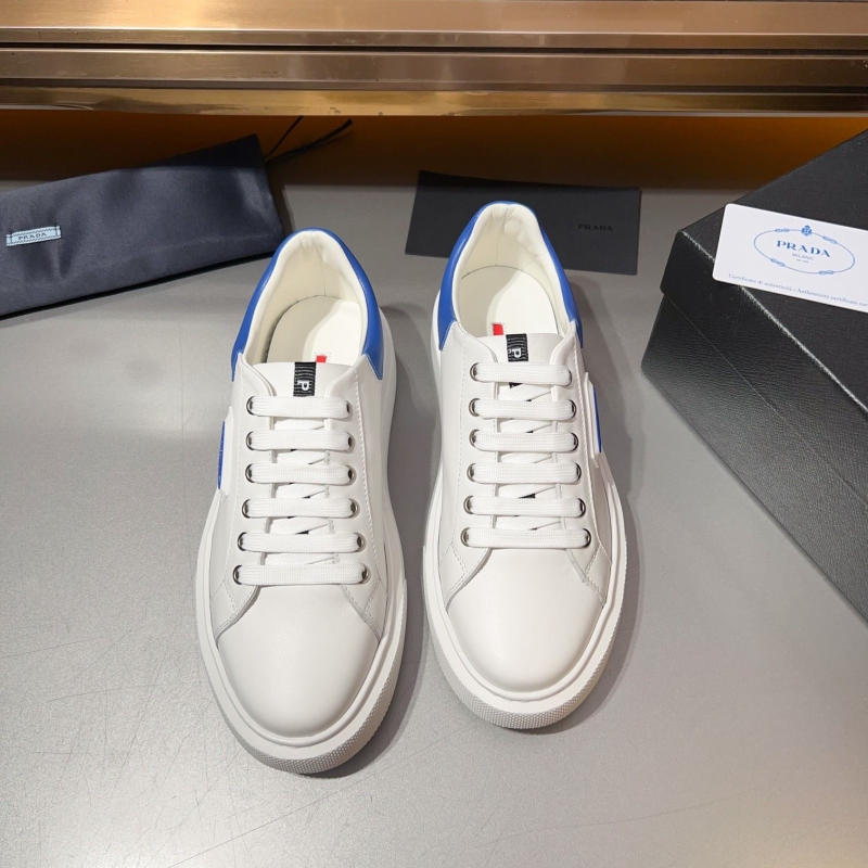 Pra*a casual shoes